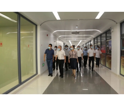 海口市長(zhǎng)丁暉走訪我市部分重點(diǎn)工業(yè)企業(yè)｜用心用情用力高質(zhì)高效服務(wù) 助力企業(yè)做優(yōu)做特做大做強(qiáng)